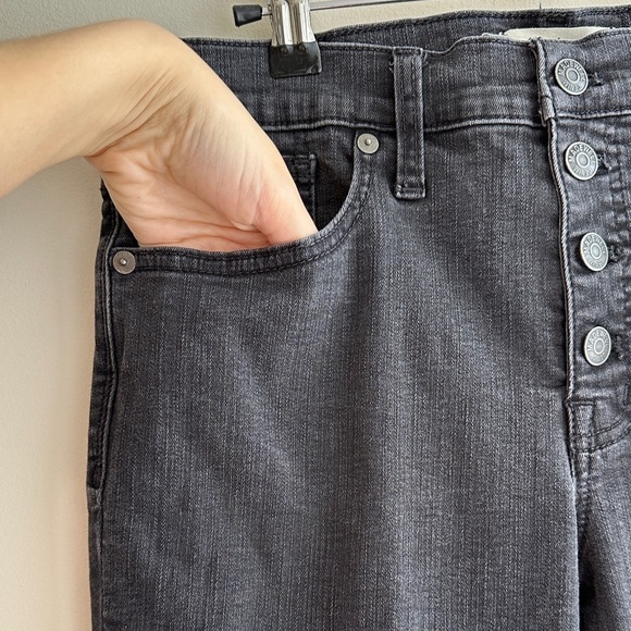 Madewell Black 9” High-Rise Button-Fly Skinny Jeans, Raw Hem, Size 29 - Picture 7 of 16